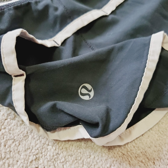 Lululemon Run Speed Black Grey Running Athletic Shorts 6 - Picture 6 of 8